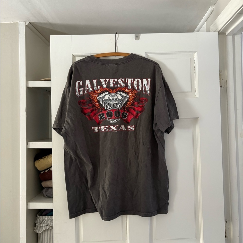 Gray Graphic T-Shirt - Picture 4 of 4